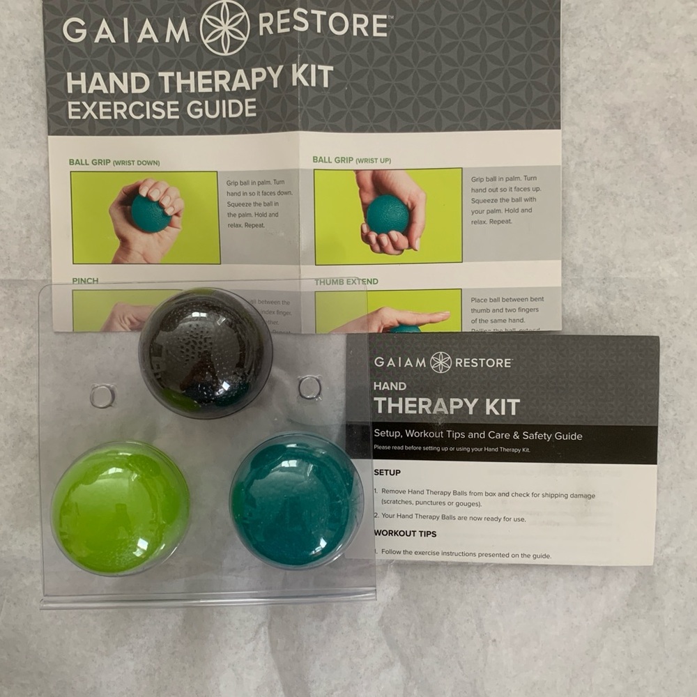 NWOT Gaiam Restore Hand Therapy Kit
